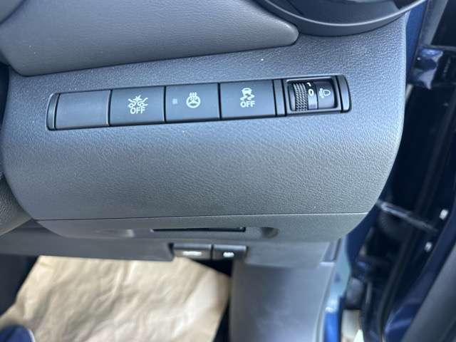 日産 キックス １．２ ＡＵＴＥＣＨ （Ｅ－ＰＯＷＥＲ） ４ＷＤ R4年 (東海) 99