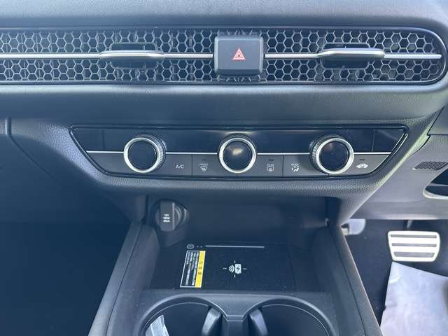 ホンダ ＺＲ－Ｖ ２．０ Ｅ：ＨＥＶ Ｚ R5年 (東海) 99