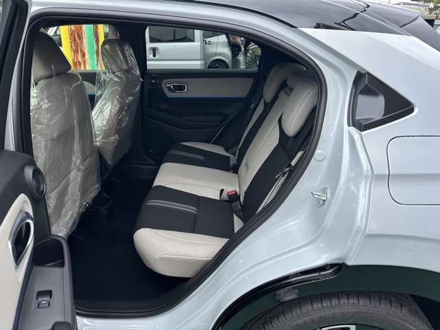 ホンダ ヴェゼル １．５ Ｅ：ＨＥＶ Ｚ プレイパッケージ R7年 (東海) 99