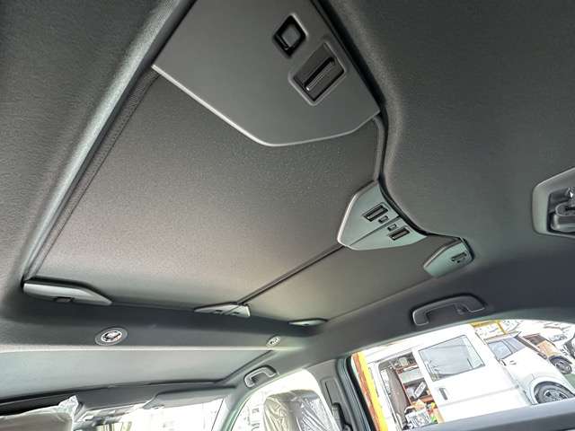 ホンダ ヴェゼル １．５ Ｅ：ＨＥＶ Ｚ プレイパッケージ R7年 (東海) 99