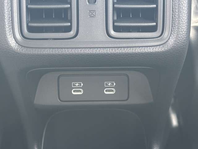 ホンダ ヴェゼル １．５ Ｅ：ＨＥＶ Ｚ プレイパッケージ R7年 (東海) 99