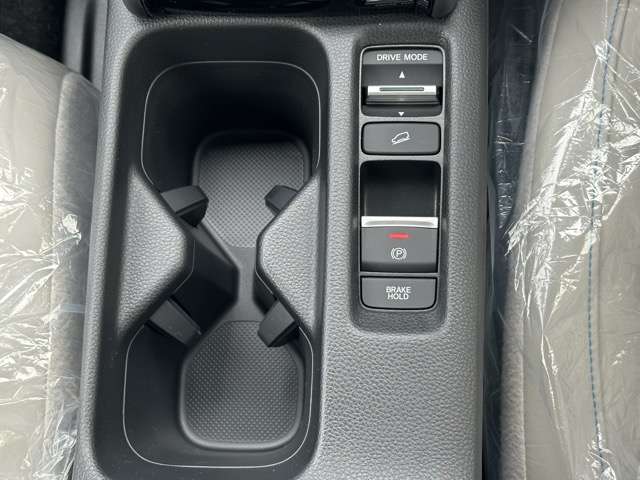 ホンダ ヴェゼル １．５ Ｅ：ＨＥＶ Ｚ プレイパッケージ R7年 (東海) 99