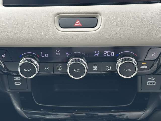 ホンダ ヴェゼル １．５ Ｅ：ＨＥＶ Ｚ プレイパッケージ R7年 (東海) 99