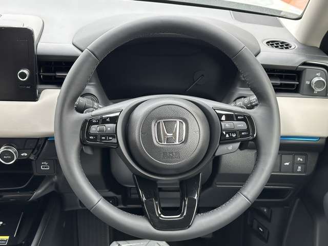ホンダ ヴェゼル １．５ Ｅ：ＨＥＶ Ｚ プレイパッケージ R7年 (東海) 99