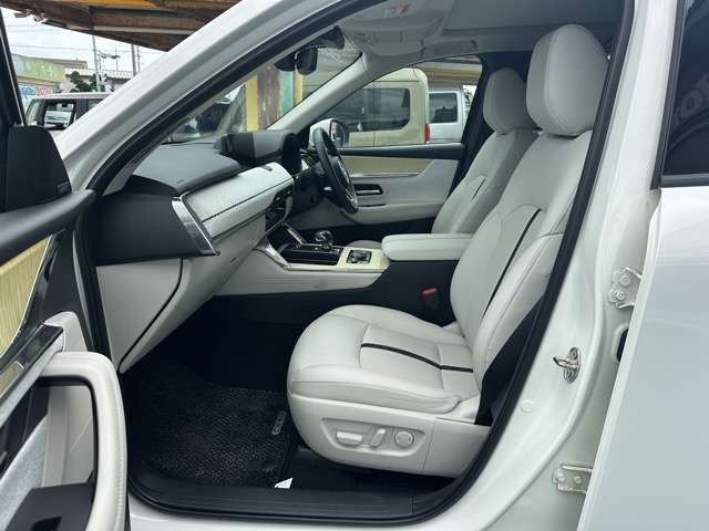 マツダ ＣＸ−６０　ＰＨＥＶ ２．５ ＰＨＥＶ プレミアム モダン ４ＷＤ R4年 (東海) 99