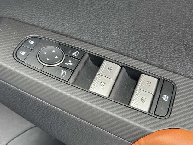 三菱 アウトランダーＰＨＥＶ ＰＨＥＶ ２．４ Ｐ ４ＷＤ R4年 (東海) 99