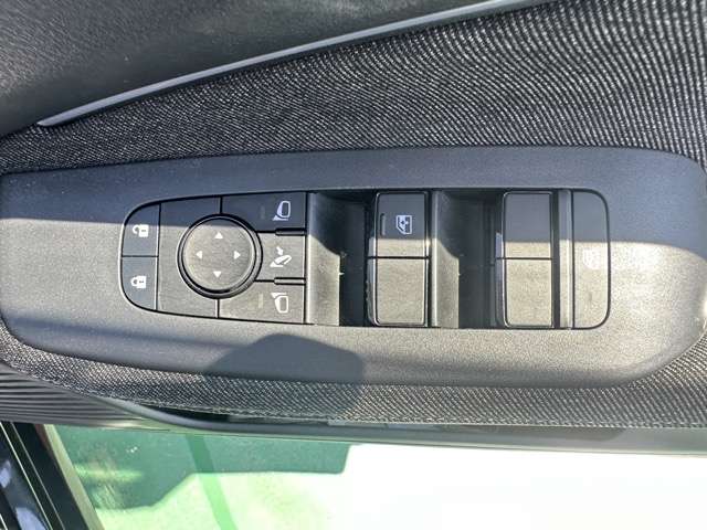 日産 ノートオーラ １．２ Ｇ R5年 (東海) 99