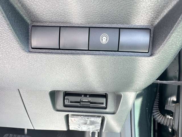 日産 ノートオーラ １．２ Ｇ R5年 (東海) 99