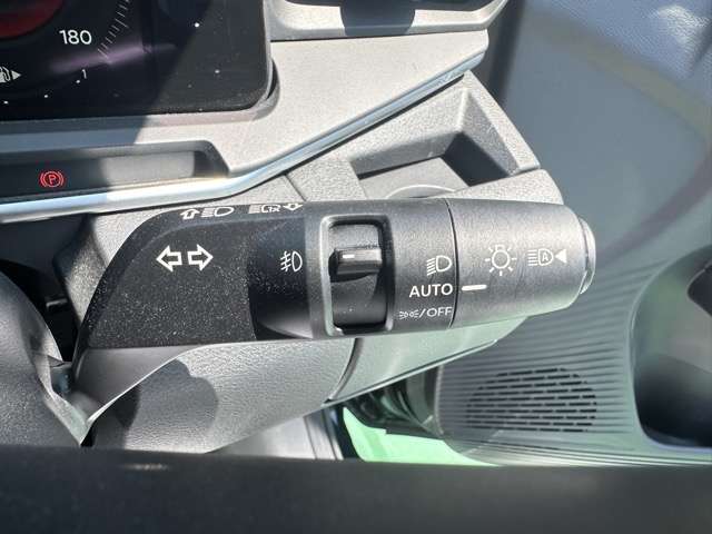 日産 ノートオーラ １．２ Ｇ R5年 (東海) 99