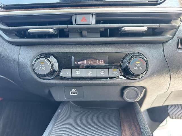 日産 ノートオーラ １．２ Ｇ R5年 (東海) 99