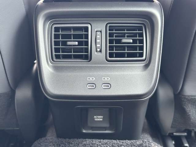 トヨタ クラウン　クロスオーバー　ハイブリッド ２．５ Ｇ アドバンスト レザー パッケージ Ｅ－ＦＯＵＲ ４ＷＤ R4年 (東海) 99