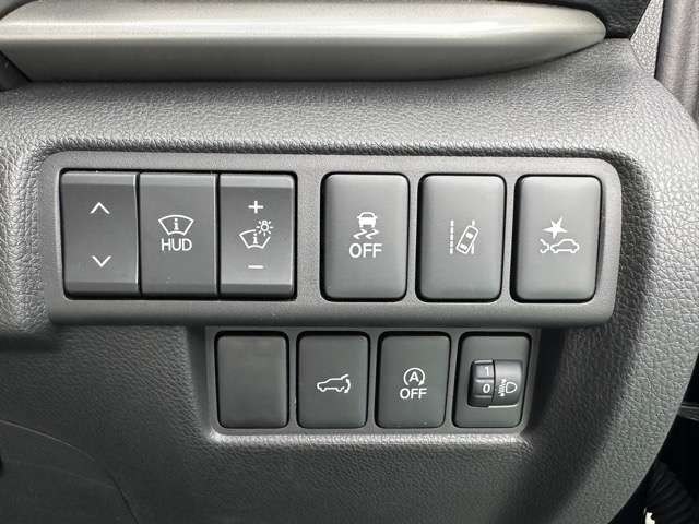 三菱 エクリプス　クロス １．５ Ｐ R5年 (東海) 99