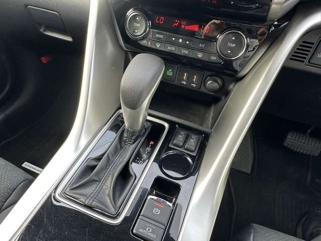 三菱 エクリプス　クロス １．５ Ｐ R5年 (東海) 99