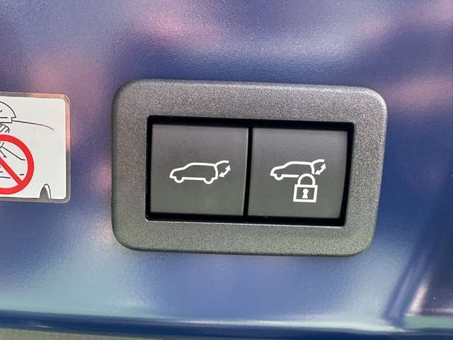 トヨタ プリウス ２．０ Ｚ R5年 (東海) 99