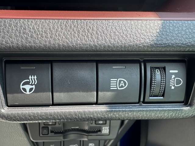 トヨタ プリウス ２．０ Ｚ R5年 (東海) 99