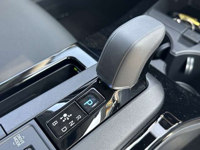 トヨタ プリウス ２．０ Ｚ R5年 (東海) 99