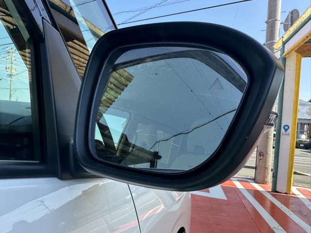 日産 セレナ ２．０ Ｘ R5年 (東海) 99