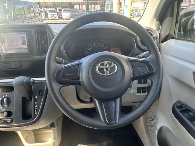 トヨタ パッソ １．０ Ｘ H30年 (東海) 99