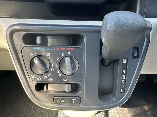 トヨタ パッソ １．０ Ｘ H30年 (東海) 99