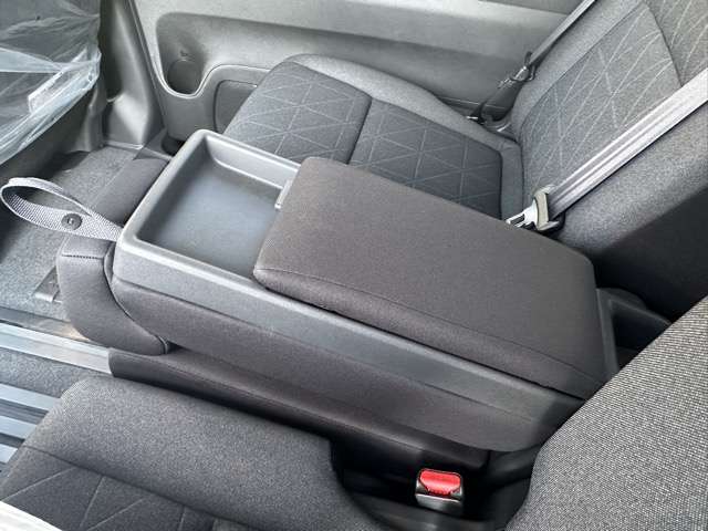 日産 セレナ ２．０ Ｘ R7年 (東海) 99