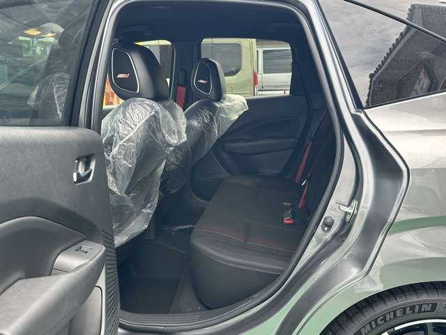 日産 ノートオーラ １．２ ＮＩＳＭＯ チューンド Ｅ－ＰＯＷＥＲ ４ＷＤ R7年 (東海) 99