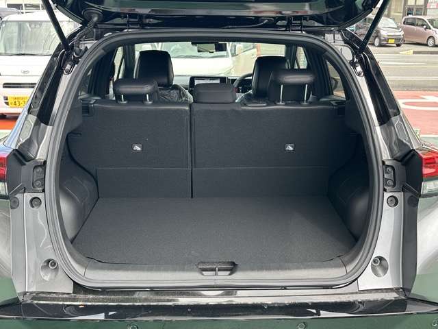 日産 ノートオーラ １．２ ＮＩＳＭＯ チューンド Ｅ－ＰＯＷＥＲ ４ＷＤ R7年 (東海) 99