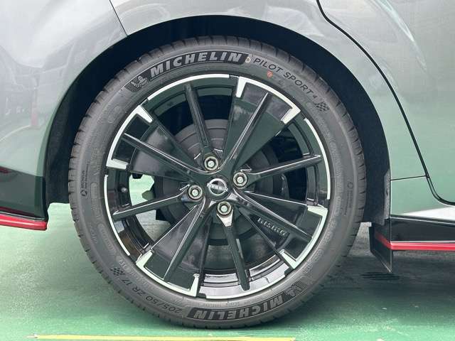 日産 ノートオーラ １．２ ＮＩＳＭＯ チューンド Ｅ－ＰＯＷＥＲ ４ＷＤ R7年 (東海) 99