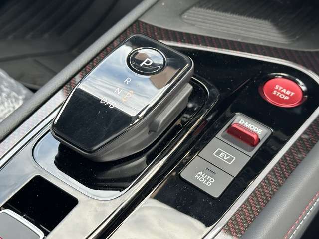 日産 ノートオーラ １．２ ＮＩＳＭＯ チューンド Ｅ－ＰＯＷＥＲ ４ＷＤ R7年 (東海) 99