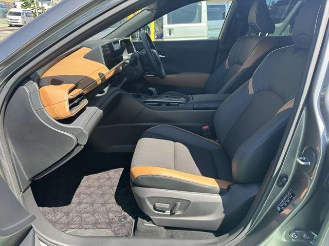 トヨタ クラウン　クロスオーバー　ハイブリッド ２．４ ＲＳ アドバンスト Ｅ－ＦＯＵＲ ＡＤＶＡＮＣＥＤ ４ＷＤ R5年 (東海) 99