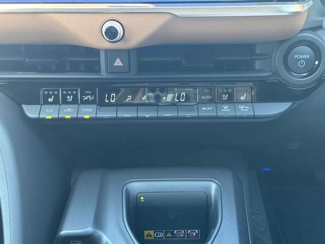 トヨタ クラウン　クロスオーバー　ハイブリッド ２．４ ＲＳ アドバンスト Ｅ－ＦＯＵＲ ＡＤＶＡＮＣＥＤ ４ＷＤ R5年 (東海) 99