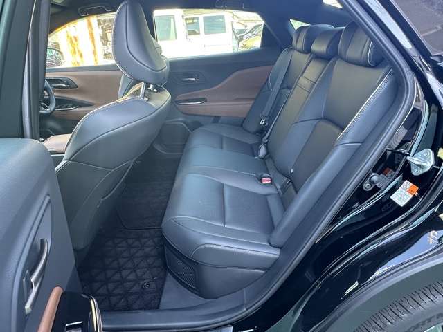 トヨタ クラウン　クロスオーバー　ハイブリッド ２．５ Ｚ Ｅ－ＦＯＵＲ ４ＷＤ R6年 (東海) 99