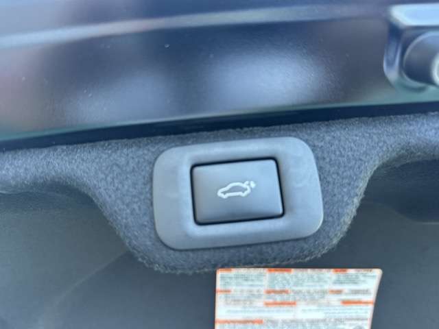 トヨタ クラウン　クロスオーバー　ハイブリッド ２．５ Ｚ Ｅ－ＦＯＵＲ ４ＷＤ R6年 (東海) 99