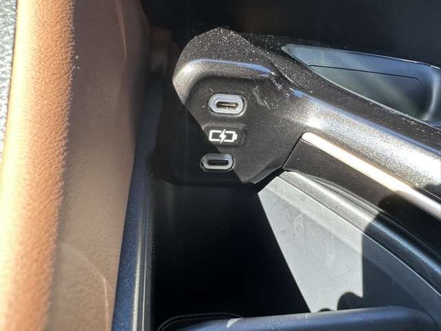 トヨタ クラウン　クロスオーバー　ハイブリッド ２．５ Ｚ Ｅ－ＦＯＵＲ ４ＷＤ R6年 (東海) 99