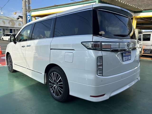 日産 エルグランド ２．５ ２５０ハイウェイスター プレミアム R7年 (東海) 99