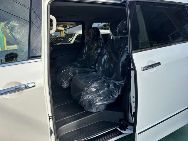 日産 エルグランド ２．５ ２５０ハイウェイスター プレミアム R7年 (東海) 99