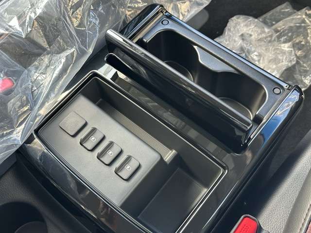 日産 エルグランド ２．５ ２５０ハイウェイスター プレミアム R7年 (東海) 99