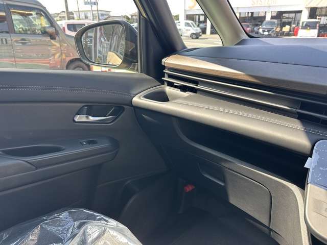 日産 セレナ ２．０ ハイウェイスターＶ R7年 (東海) 99