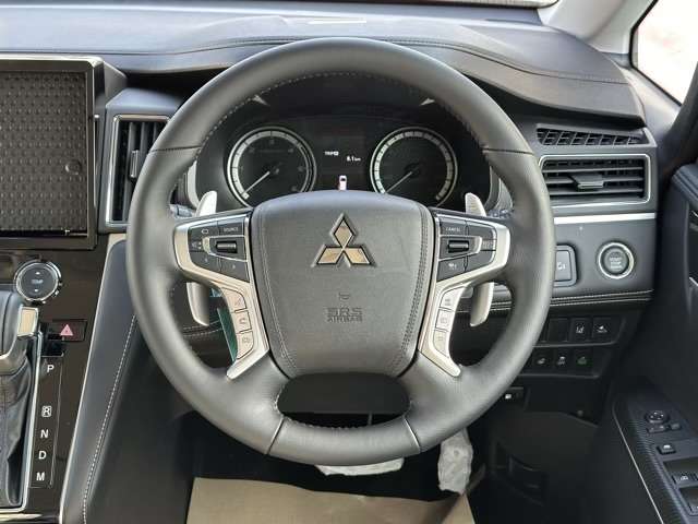 三菱 デリカ　Ｄ：５ ２．２ シャモニー 電動サイドステップ装着車 ディーゼルターボ ４ＷＤ R7年 (東海) 99