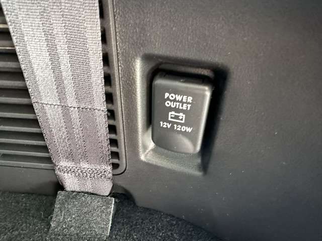 三菱 デリカ　Ｄ：５ ２．２ シャモニー 電動サイドステップ装着車 ディーゼルターボ ４ＷＤ R7年 (東海) 99