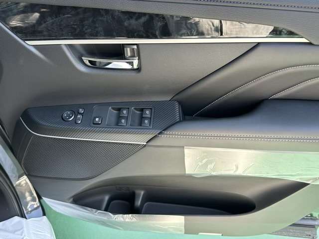 三菱 デリカ　Ｄ：５ ２．２ シャモニー 電動サイドステップ装着車 ディーゼルターボ ４ＷＤ R7年 (東海) 99