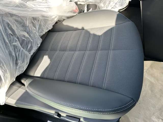 三菱 デリカ　Ｄ：５ ２．２ シャモニー 電動サイドステップ装着車 ディーゼルターボ ４ＷＤ R7年 (東海) 99