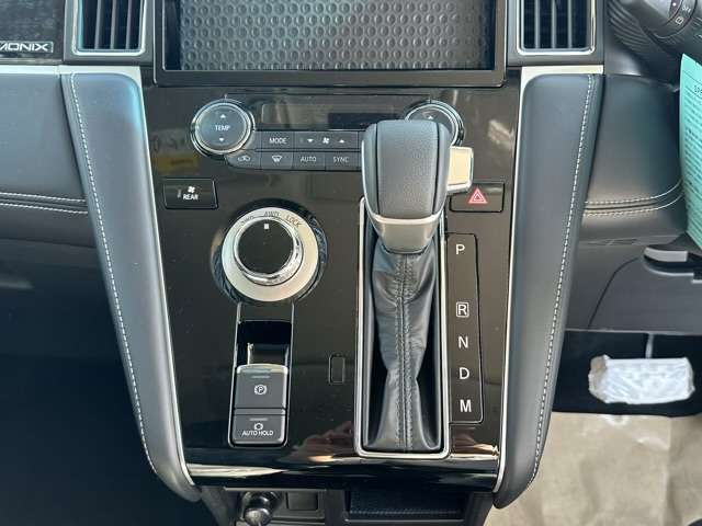 三菱 デリカ　Ｄ：５ ２．２ シャモニー 電動サイドステップ装着車 ディーゼルターボ ４ＷＤ R7年 (東海) 99