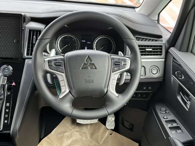 三菱 デリカ　Ｄ：５ ２．２ シャモニー 電動サイドステップ非装着車 ディーゼルターボ ４ＷＤ R7年 (東海) 99