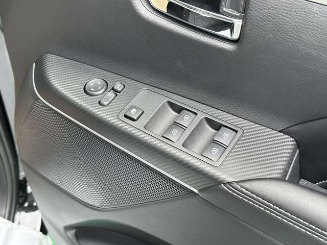 三菱 デリカ　Ｄ：５ ２．２ シャモニー 電動サイドステップ非装着車 ディーゼルターボ ４ＷＤ R7年 (東海) 99