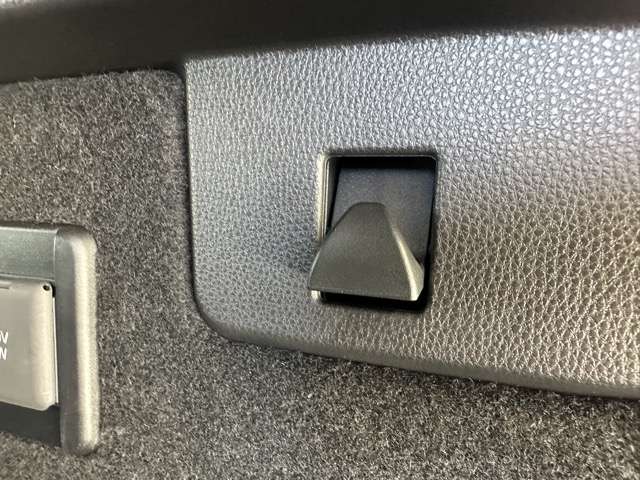 トヨタ クラウン　スポーツ　ハイブリッド ２．５ Ｚ Ｅ－ＦＯＵＲ ４ＷＤ R6年 (東海) 99