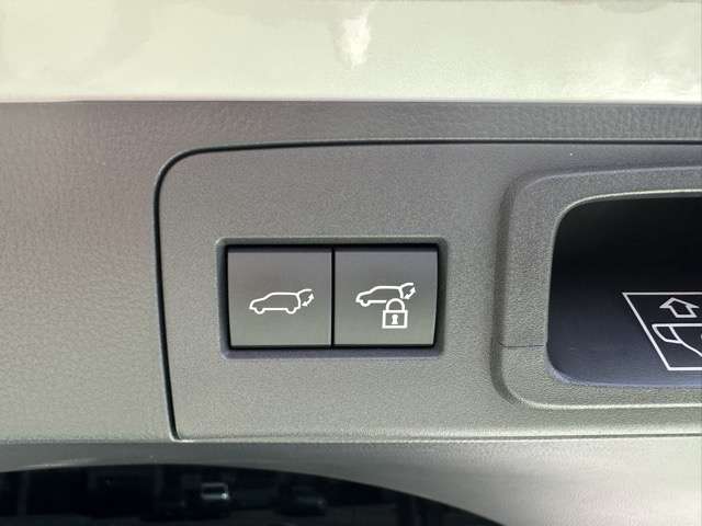 トヨタ クラウン　スポーツ　ハイブリッド ２．５ Ｚ Ｅ－ＦＯＵＲ ４ＷＤ R6年 (東海) 99