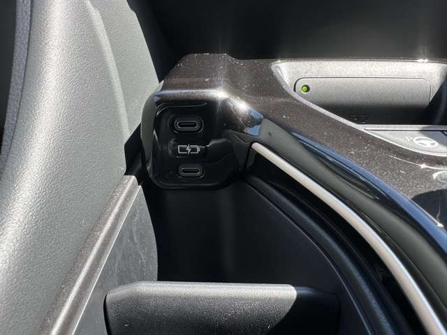 トヨタ クラウン　スポーツ　ハイブリッド ２．５ Ｚ Ｅ－ＦＯＵＲ ４ＷＤ R6年 (東海) 99