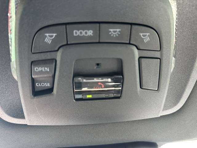 トヨタ クラウン　スポーツ　ハイブリッド ２．５ Ｚ Ｅ－ＦＯＵＲ ４ＷＤ R6年 (東海) 99