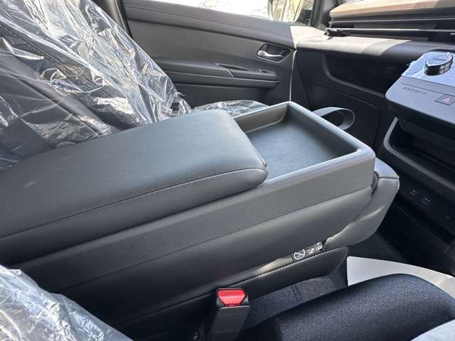 日産 セレナ ２．０ ハイウェイスターＶ ４ＷＤ R7年 (東海) 99