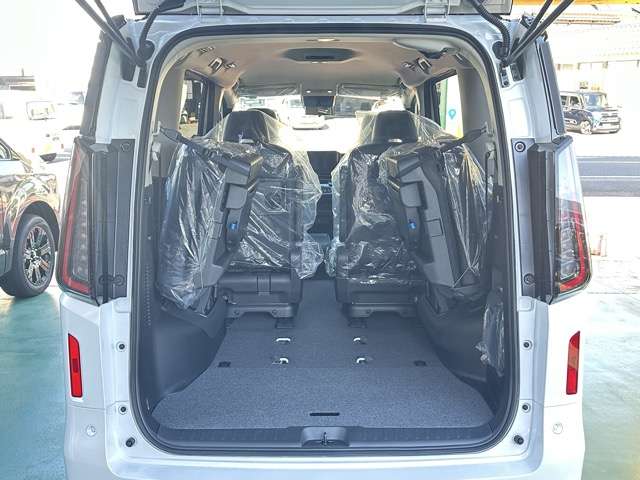 日産 セレナ １．４ Ｅ－ＰＯＷＥＲ ＡＵＴＥＣＨ R7年 (東海) 99